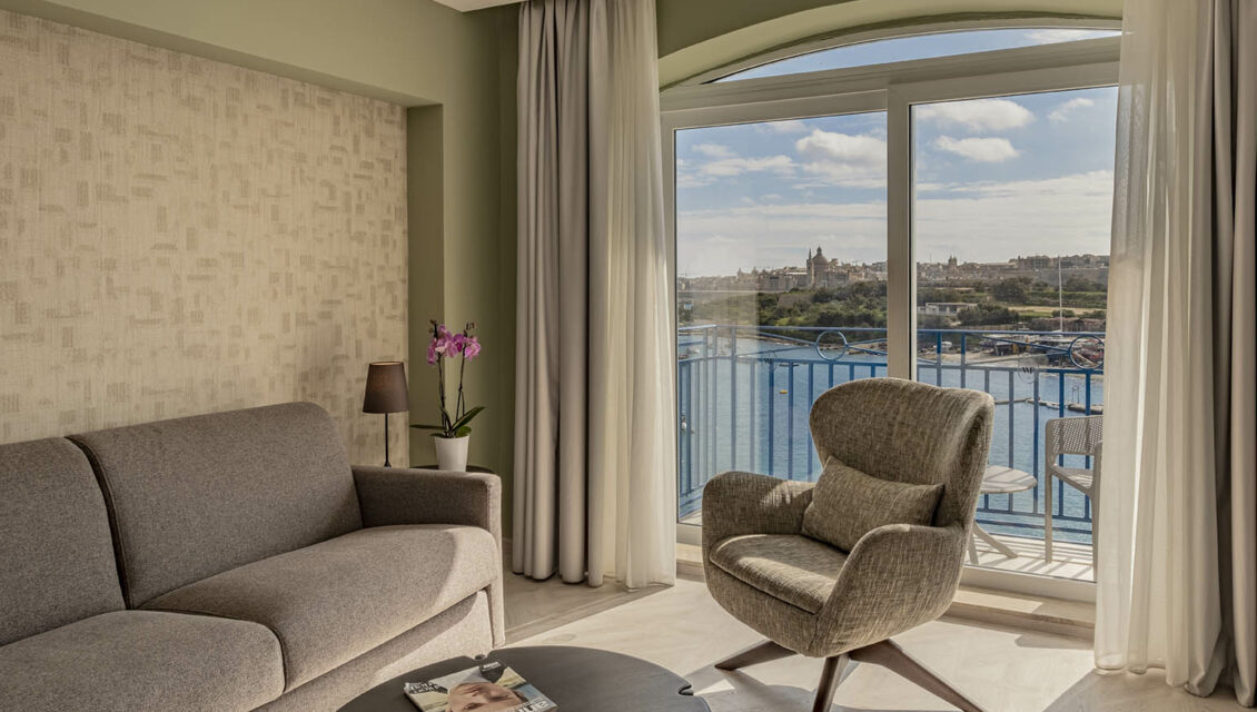 deluxe suite with seaview-0055